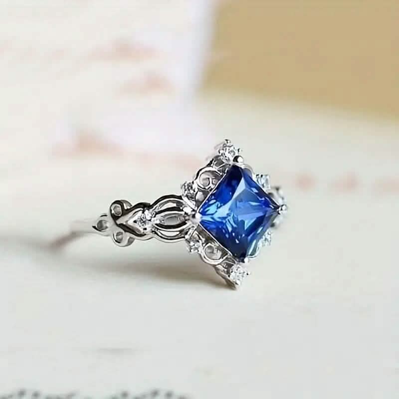 Ring mit blauen Perlen