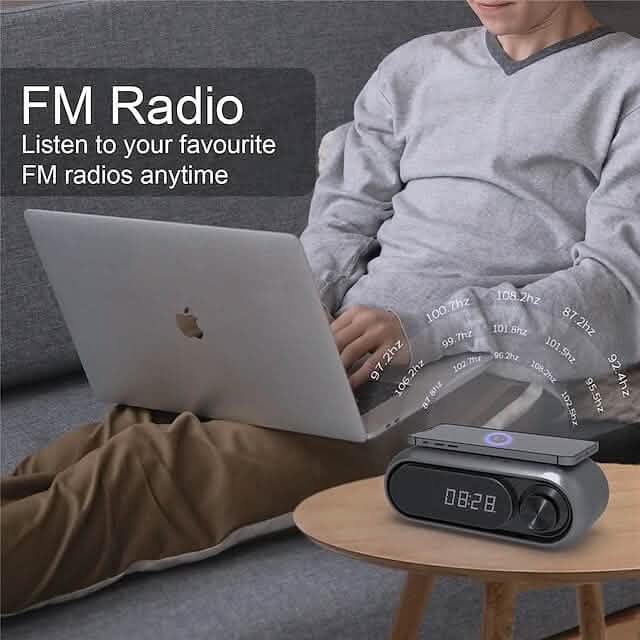 Bluetooth-Lautsprecher mit kabellosem Ladegerät und Wecker