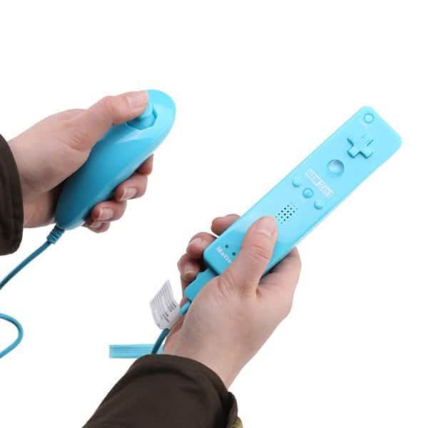 Integrierte Motion-Plus-Fernbedienung und Nunchuk-Controller für Wii