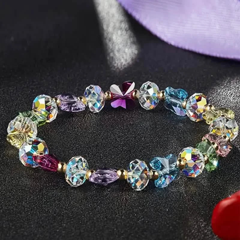 Schmetterlingsförmiges Armband mit künstlichen Kristallperlen