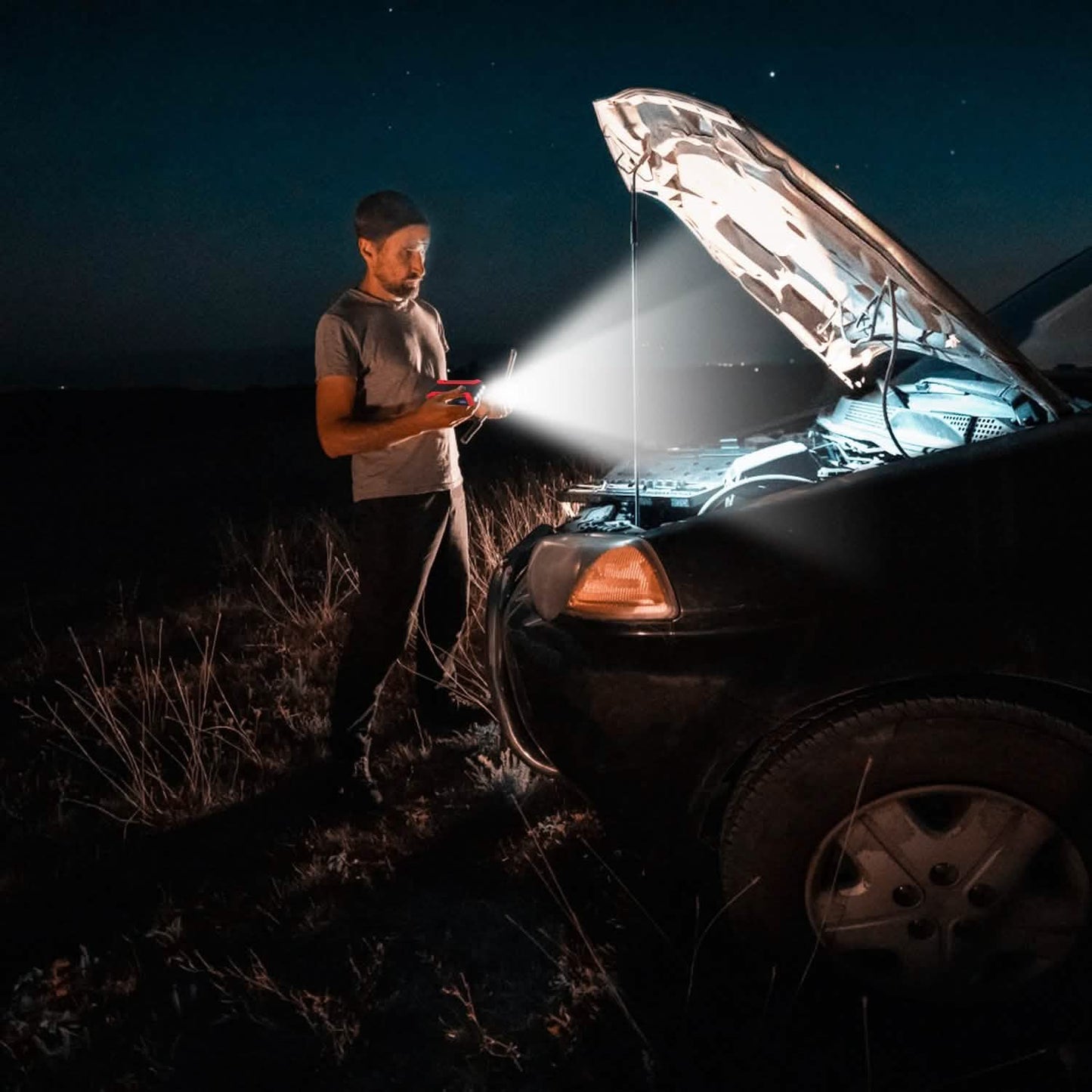 Auto-Starthilfegerät mit LCD-Bildschirm und LED-Taschenlampe mit 4 Modi