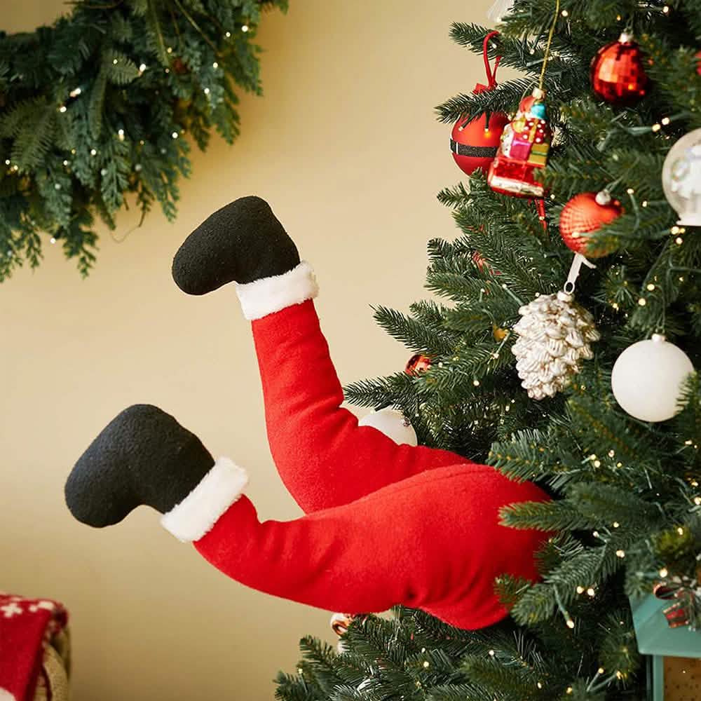 Weihnachtsbaum-tretende-Nikolausbeine