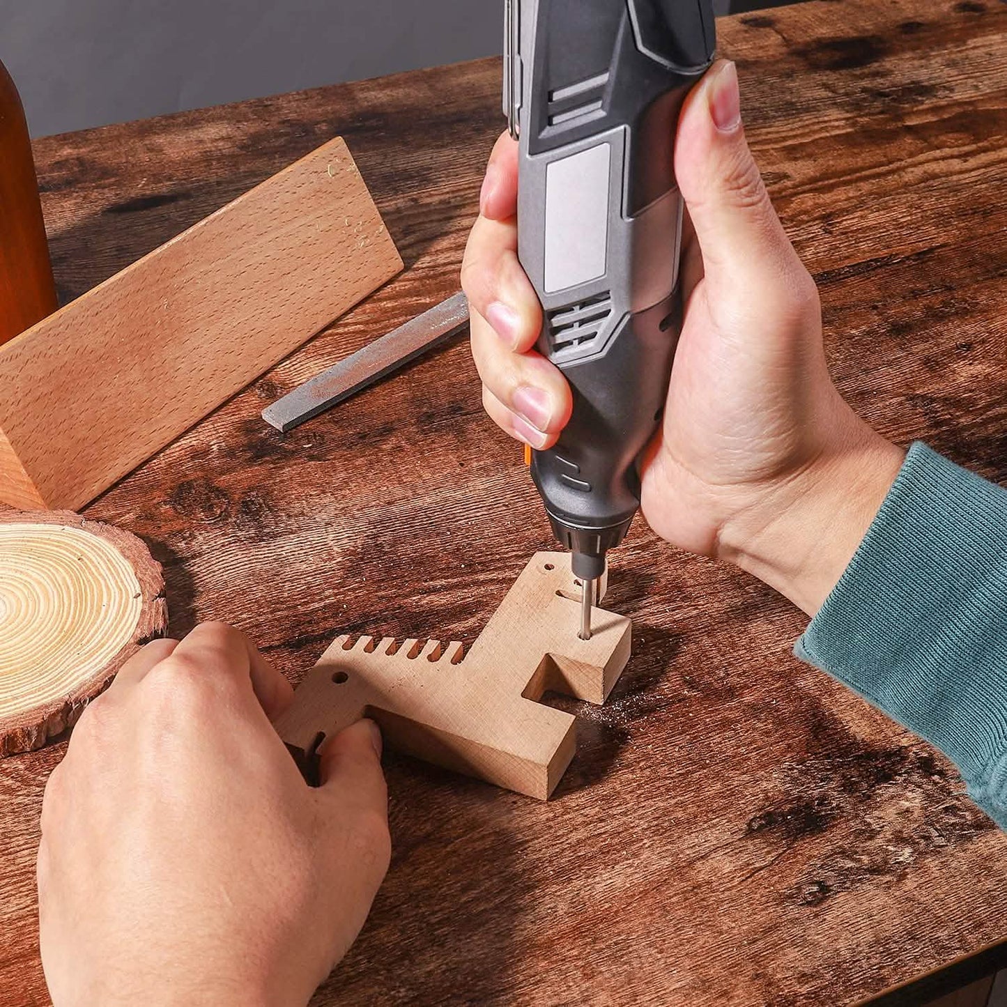 Akku-Rotationswerkzeug 4V tragbare Größe mit vielseitigem Zubehör