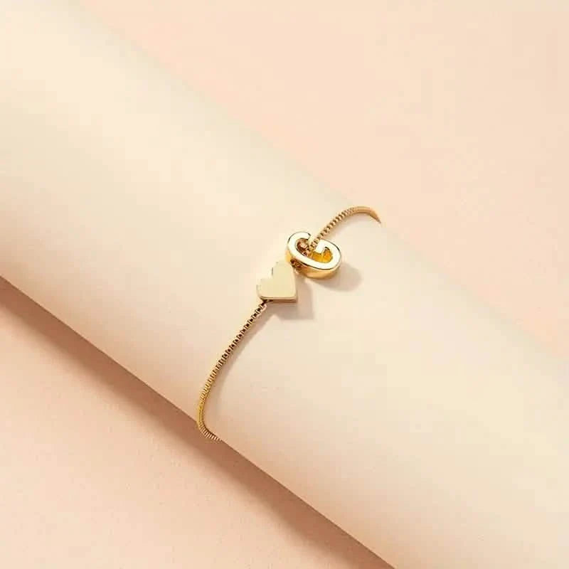 Elegantes Liebesherz-Charm-Armband - Zartes minimalistisches Gliederarmband