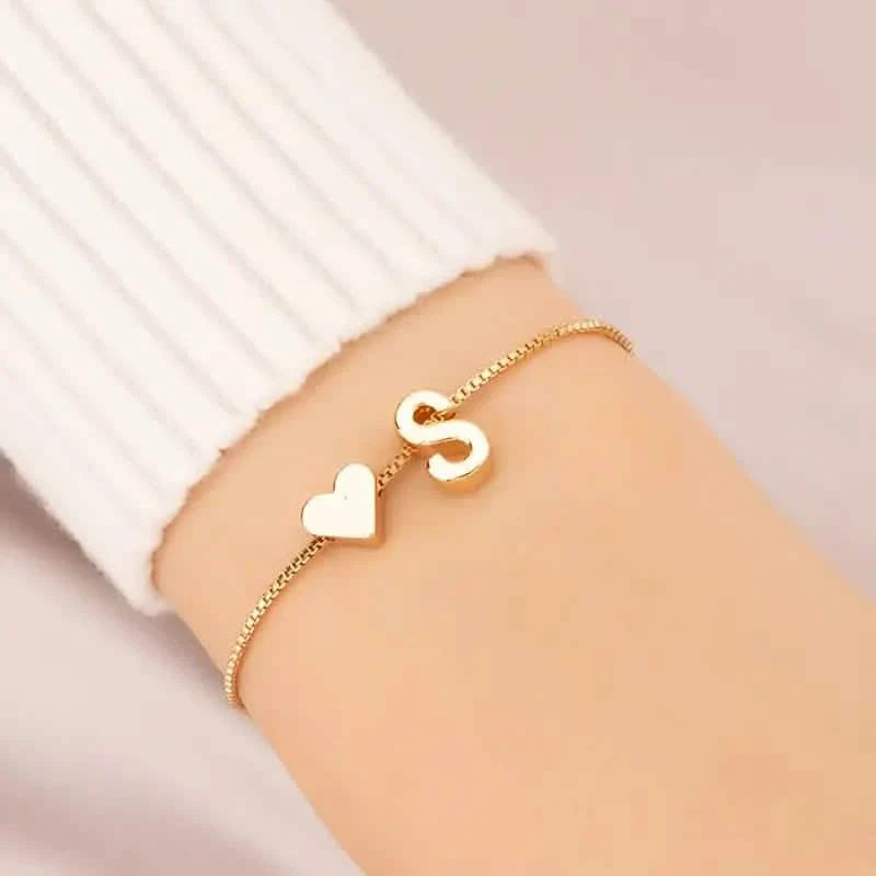 Elegantes Liebesherz-Charm-Armband - Zartes minimalistisches Gliederarmband