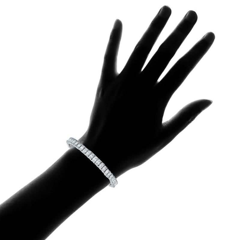 Tennisarmband mit Smaragdschliff, gefertigt mit Swarovski Elements