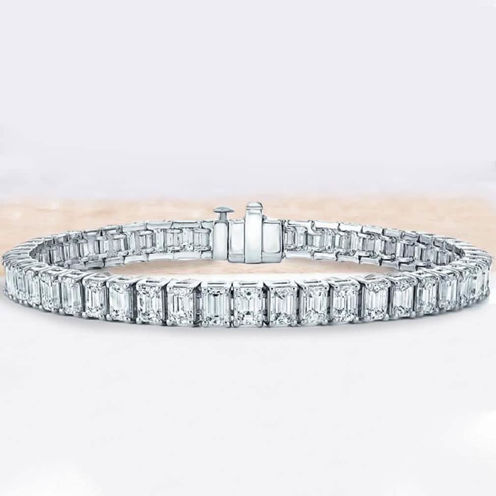 Tennisarmband mit Smaragdschliff, gefertigt mit Swarovski Elements