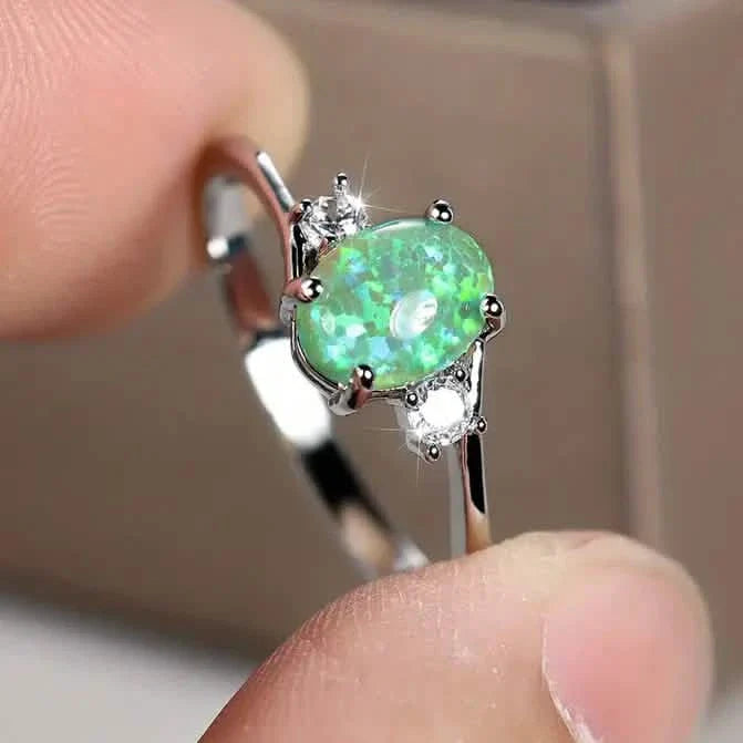 Exquisite Ringe mit ovalem künstlichem Opal
