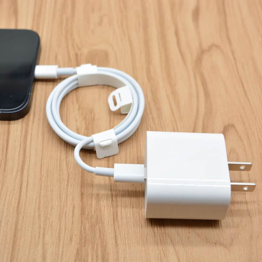 Schnelles USB-C auf Lightning Kabel und 20W Netzteil