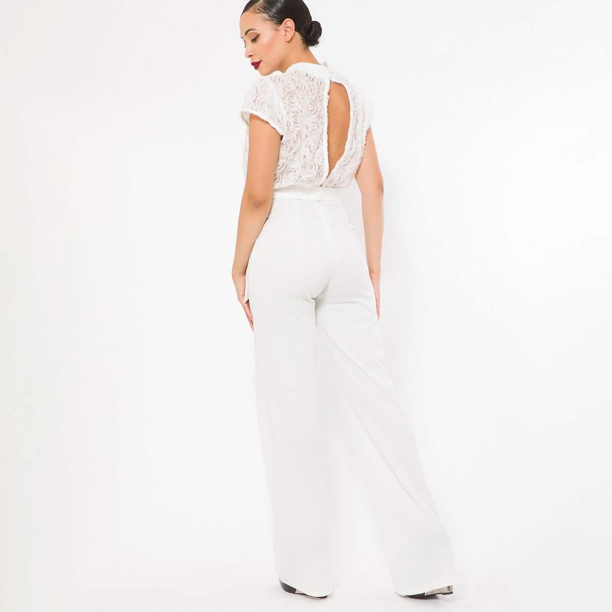 Jumpsuit mit Blumenspitze und modischen Details