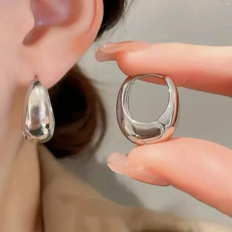 Glänzende klobige Creolen Kupfer Schmuck Vintage Eleganter Stil Weibliche Geometrische Ohrringe