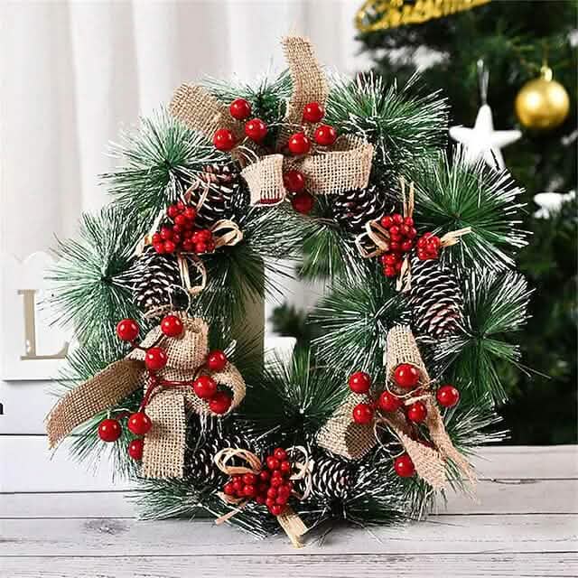 Handgefertigte dekorative Weihnachtskränze