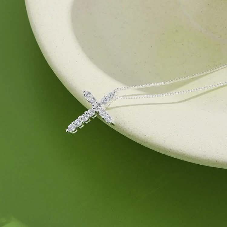INALIS – Halskette aus 925er Sterlingsilber mit klassischem Kreuz und Zirkonia