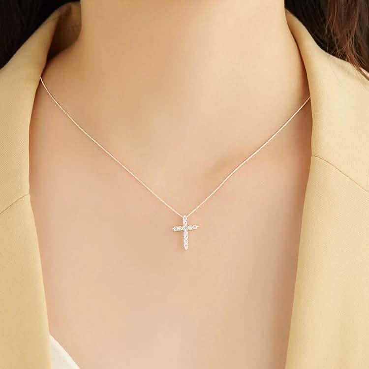 INALIS – Halskette aus 925er Sterlingsilber mit klassischem Kreuz und Zirkonia