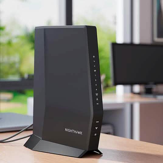 NETGEAR Nighthawk DOCSIS AX2700 3.1 2,7 Gbit/s Zwei-in-Eins Kabelmodem-Router (CAX30-100NAS) (Generalüberholt)
