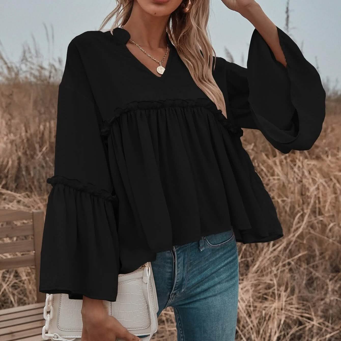 Babydoll-Bluse mit gekerbter Halslinie, Rüschenbesatz und Volantärmeln