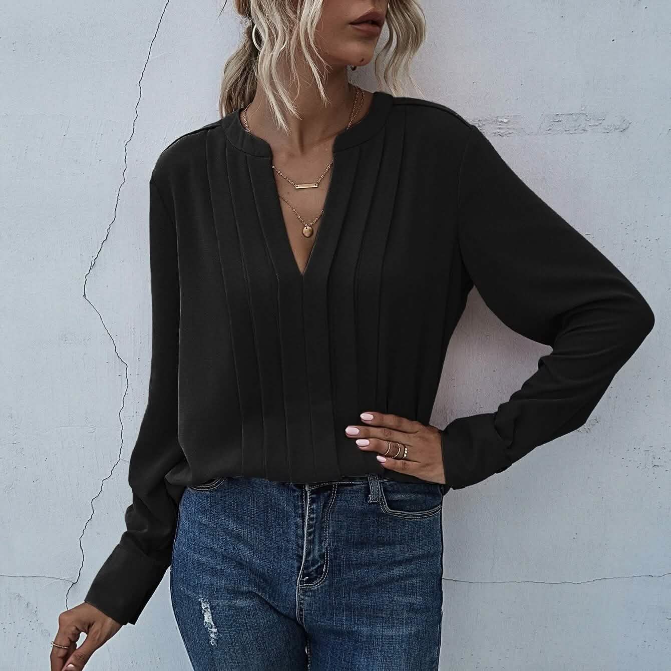 Bluse mit Kerbenhals und plissierter Verzierung