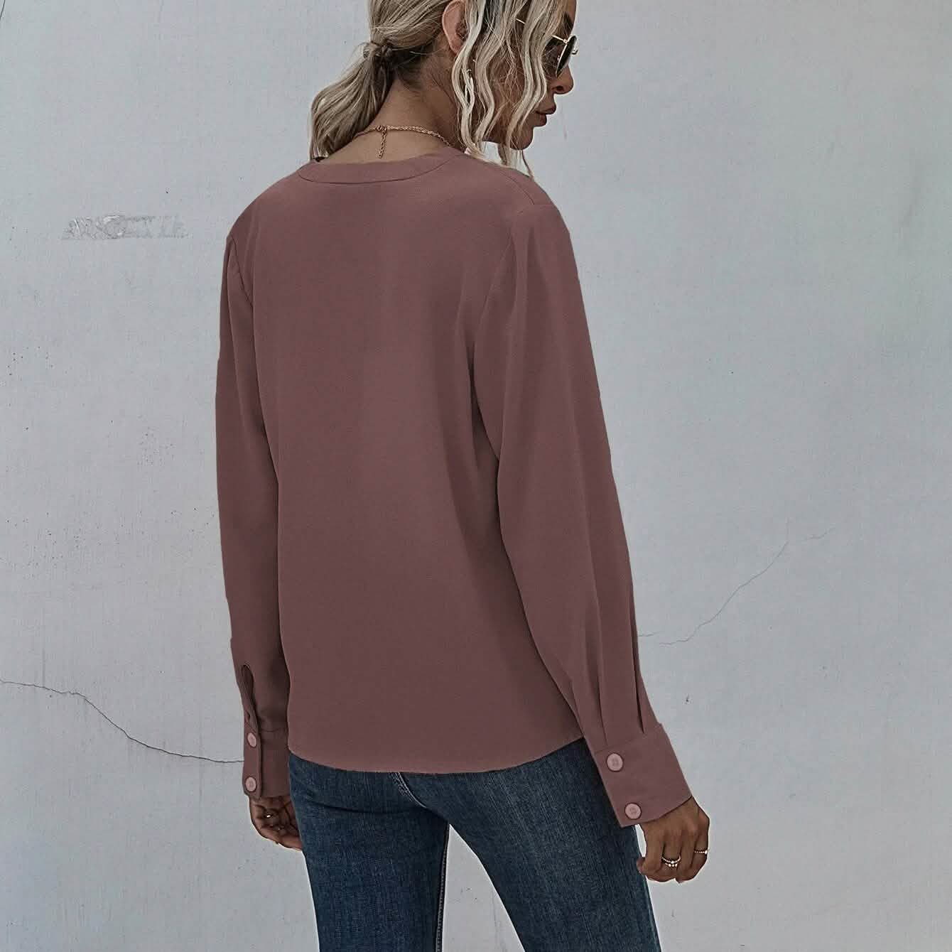 Bluse mit Kerbenhals und plissierter Verzierung