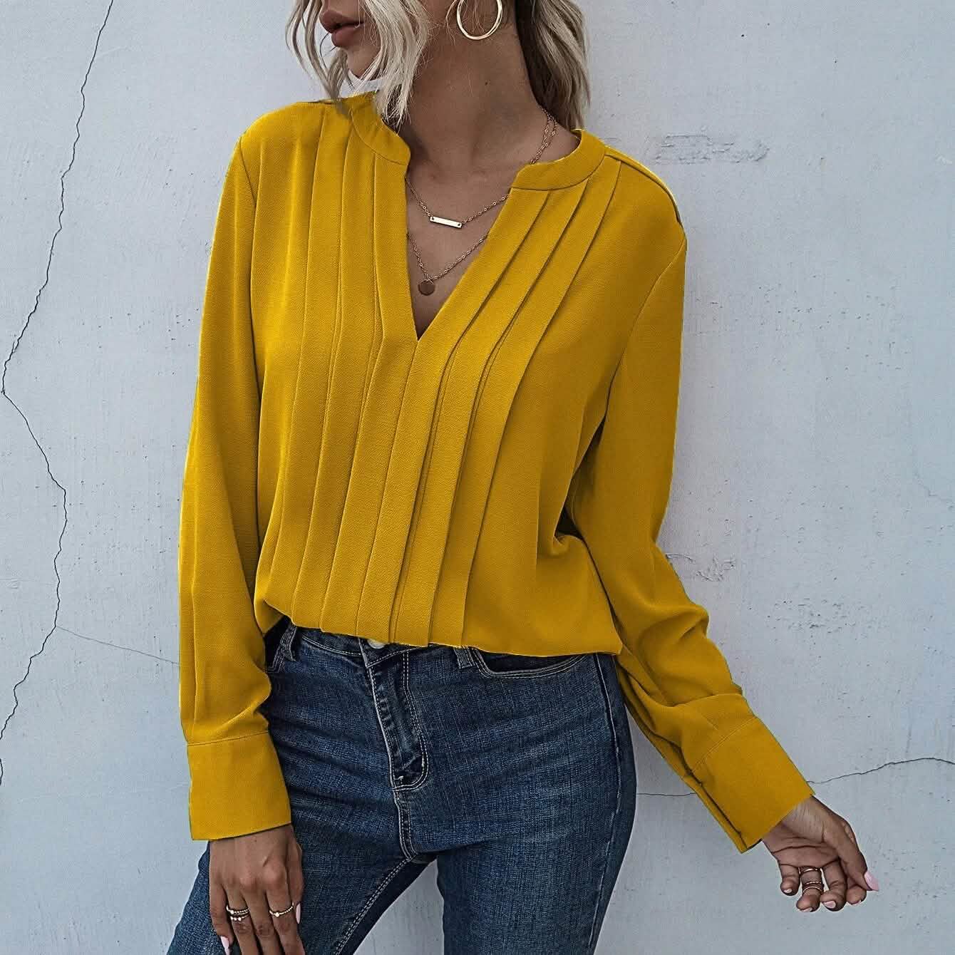 Bluse mit Kerbenhals und plissierter Verzierung