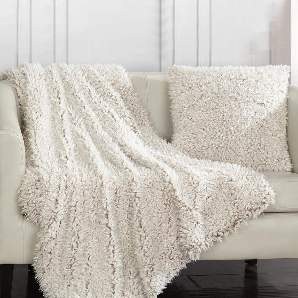 Kuscheldecke und Kissen-Set