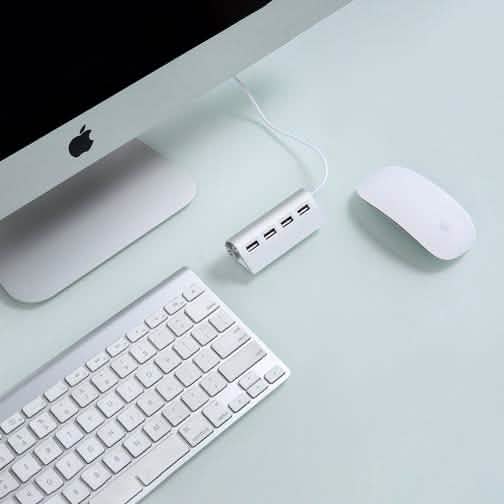 Premium USB-Hub aus Aluminium mit 4 Anschlüssen und 28 cm abgeschirmtem Kabel