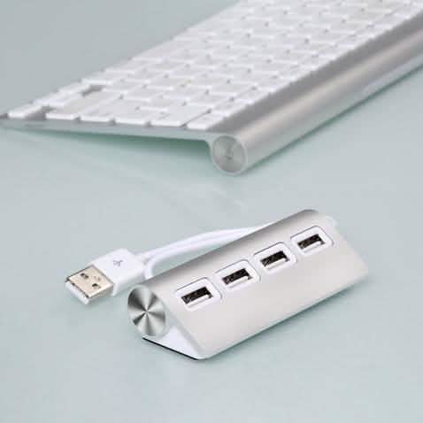 Premium USB-Hub aus Aluminium mit 4 Anschlüssen und 28 cm abgeschirmtem Kabel