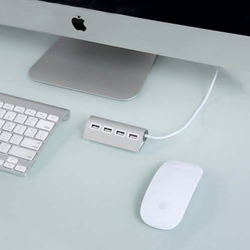 Premium USB-Hub aus Aluminium mit 4 Anschlüssen und 28 cm abgeschirmtem Kabel