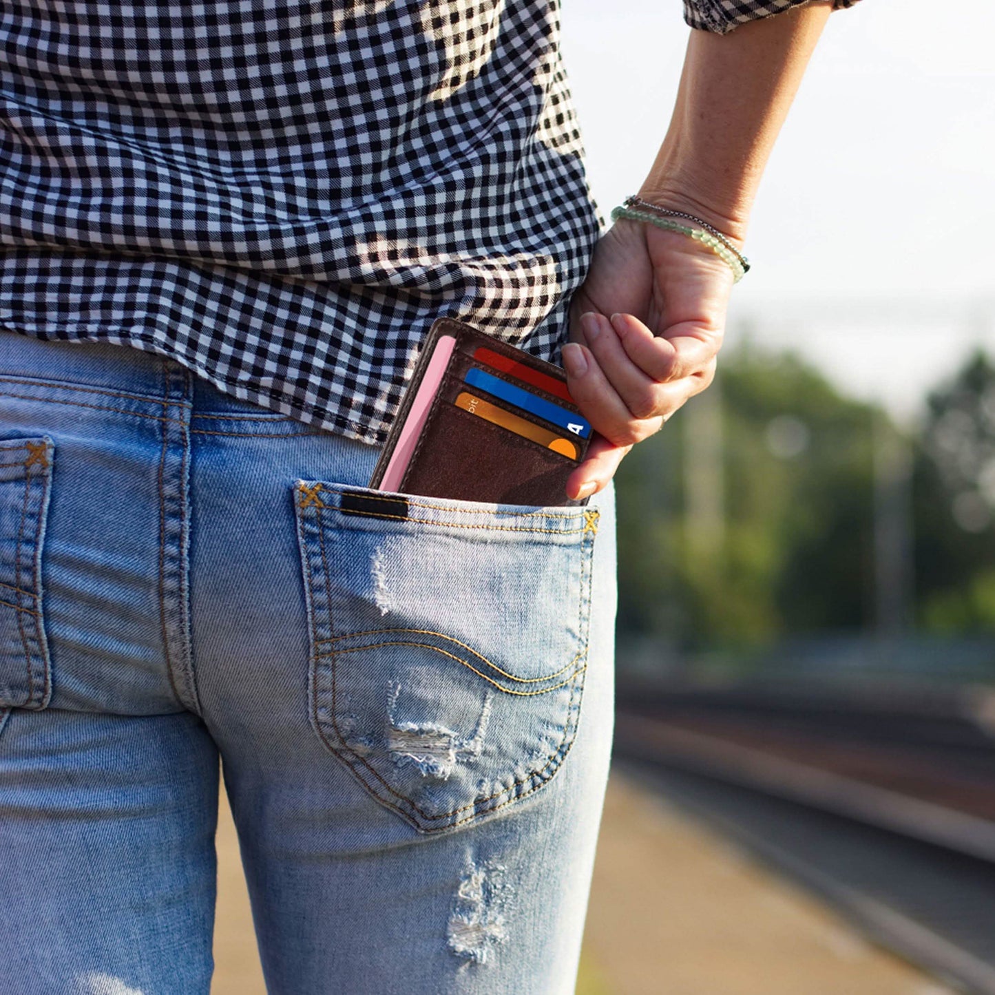 RFID Blockierendes Minimalistisches Slim Leder Portemonnaie für Herren und Damen für die Vordertasche