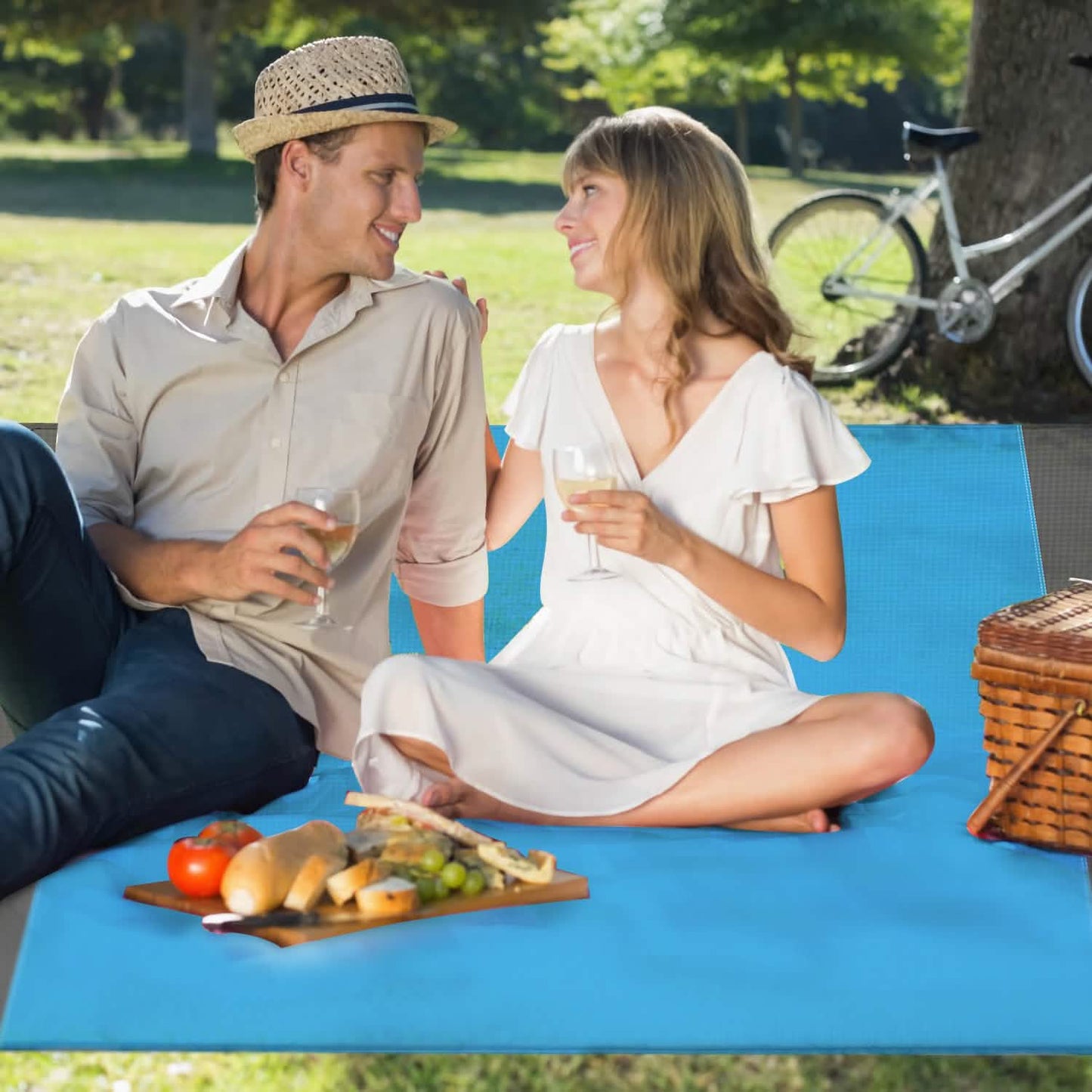 Sanddichte Picknickdecke mit 4 Ankern