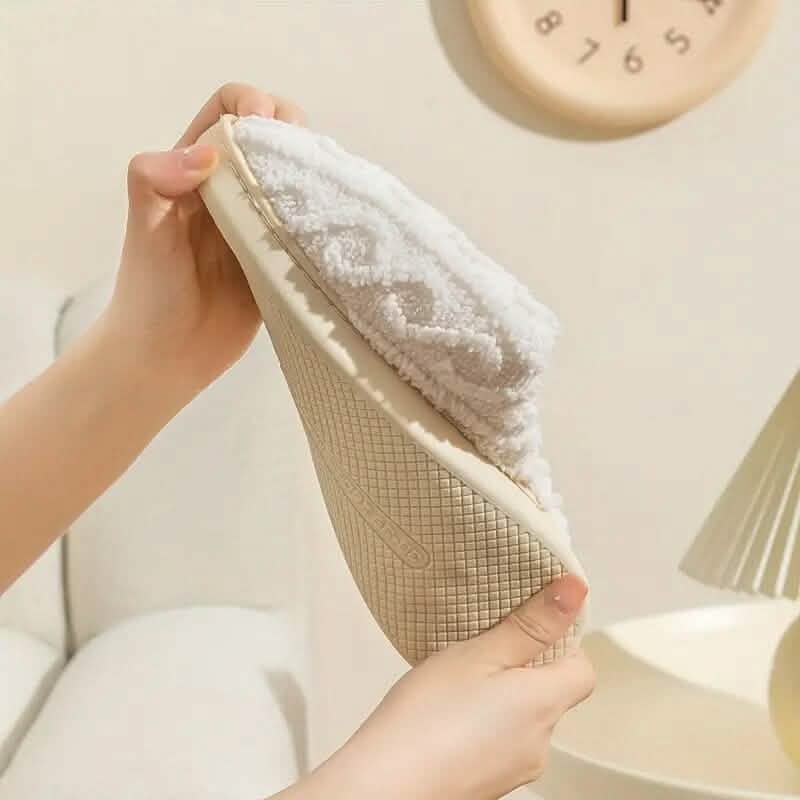 Slipper mit weicher Sohle, flach, rutschfest, warm