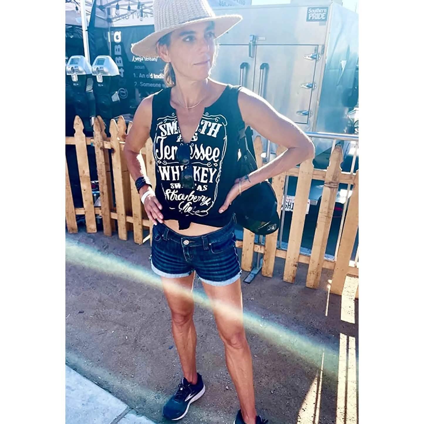 So glatt wie Tennessee Whiskey süß wie Erdbeerwein Hemd