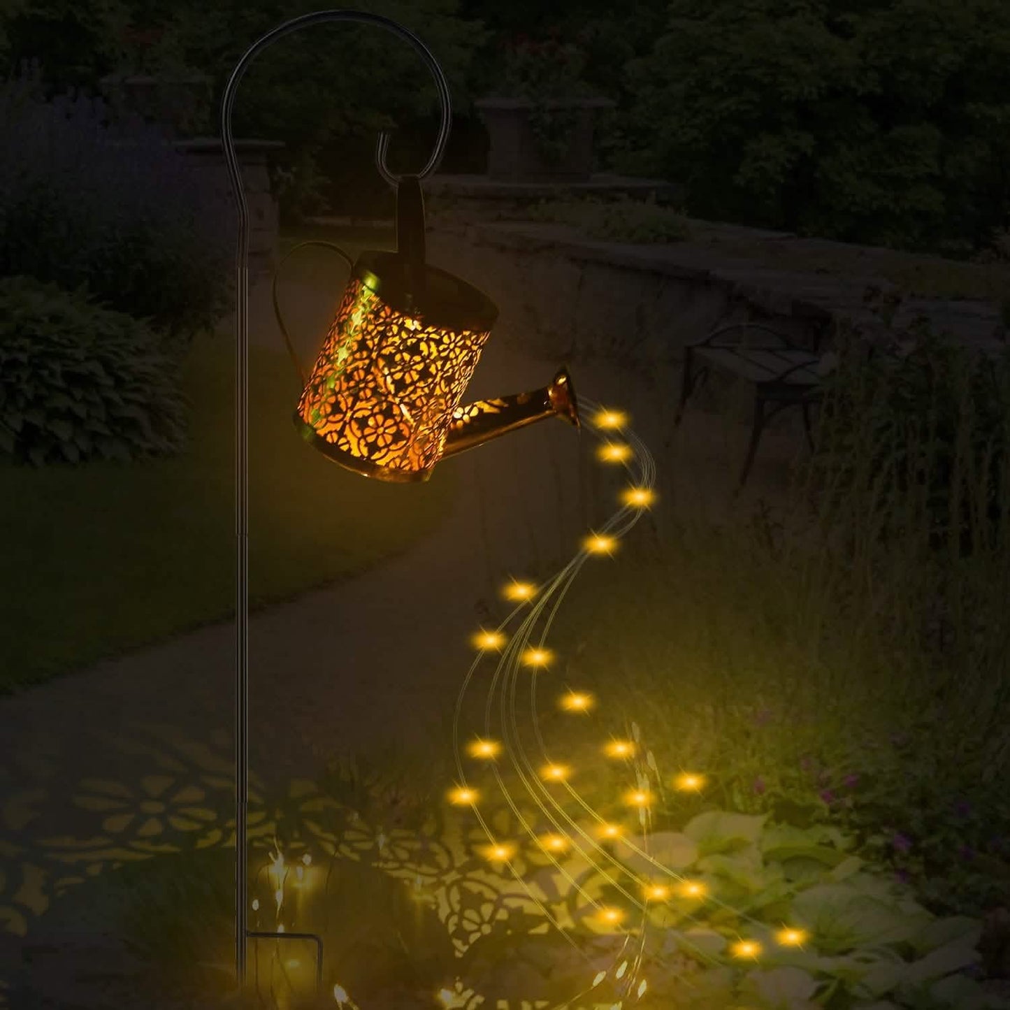 Solar-Gießkanne mit Lichterkette zum Stecken