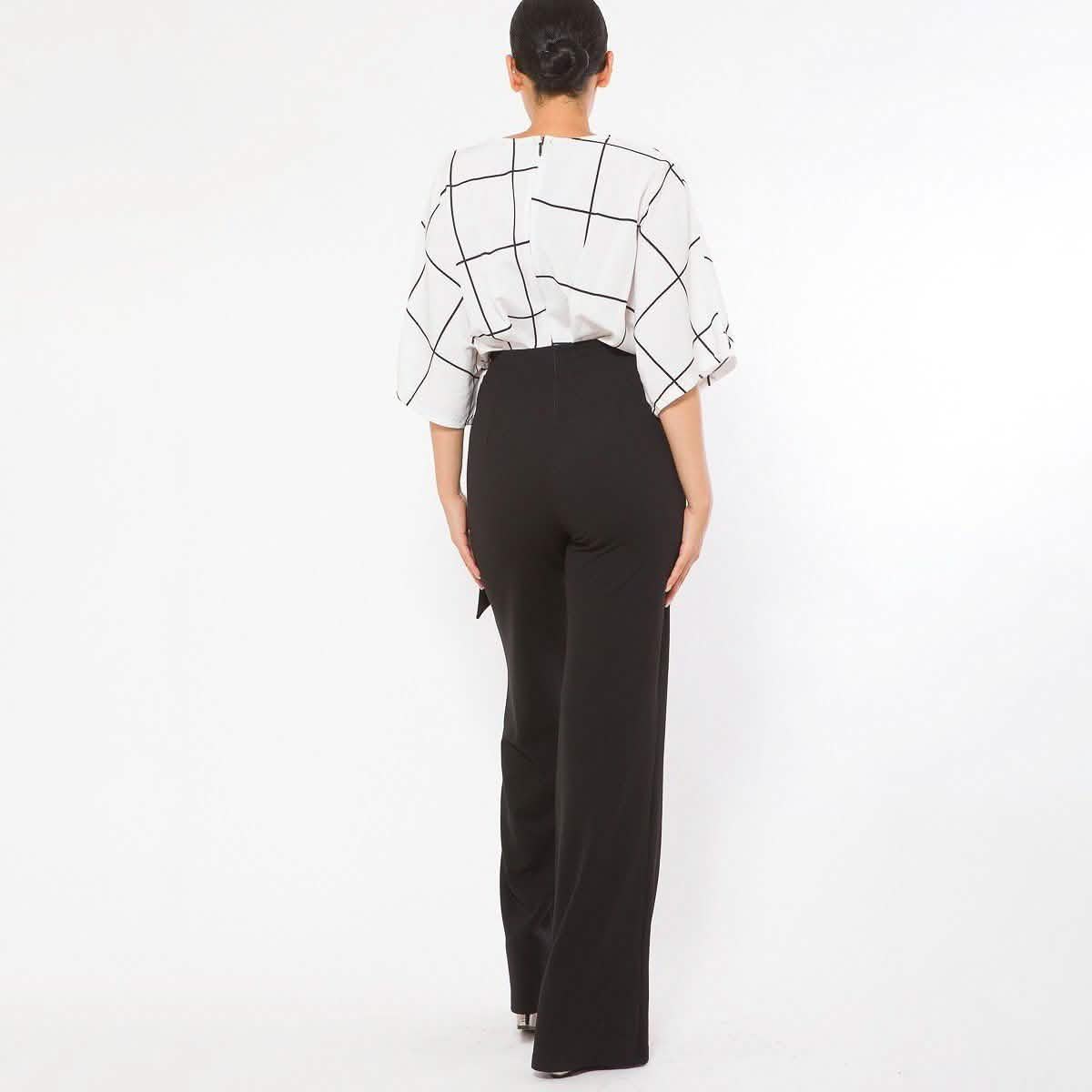 Quadratischer Druck Gewebtes Oberteil Detaillierter Mode-Jumpsuit