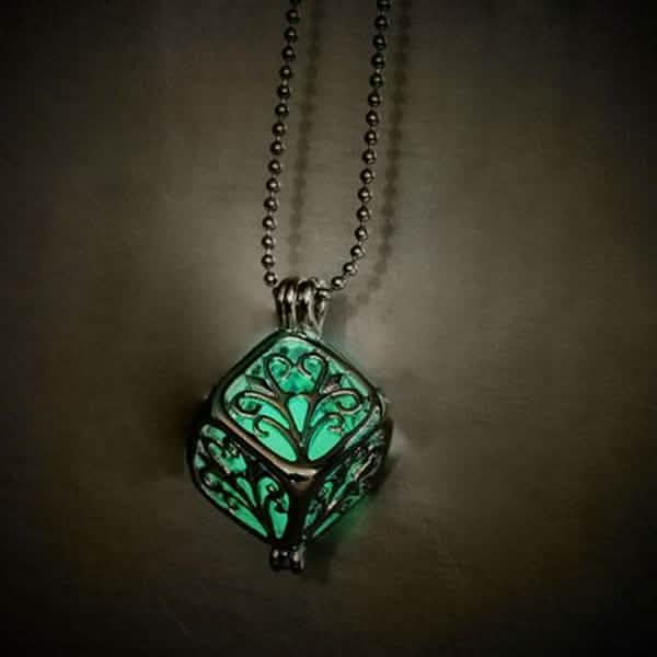 Steampunk Pretty Magic Runde Feen-Medaillon, das im Dunkeln leuchtet, Anhänger-Halskette