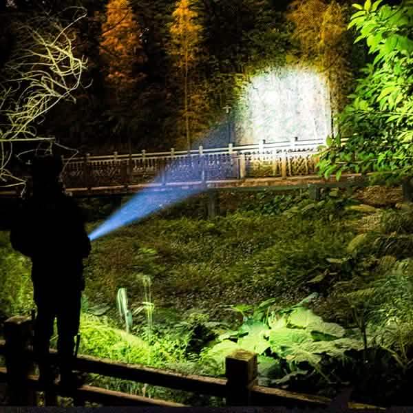 Superhelle ABS Starklicht fokussierende LED-Taschenlampe
