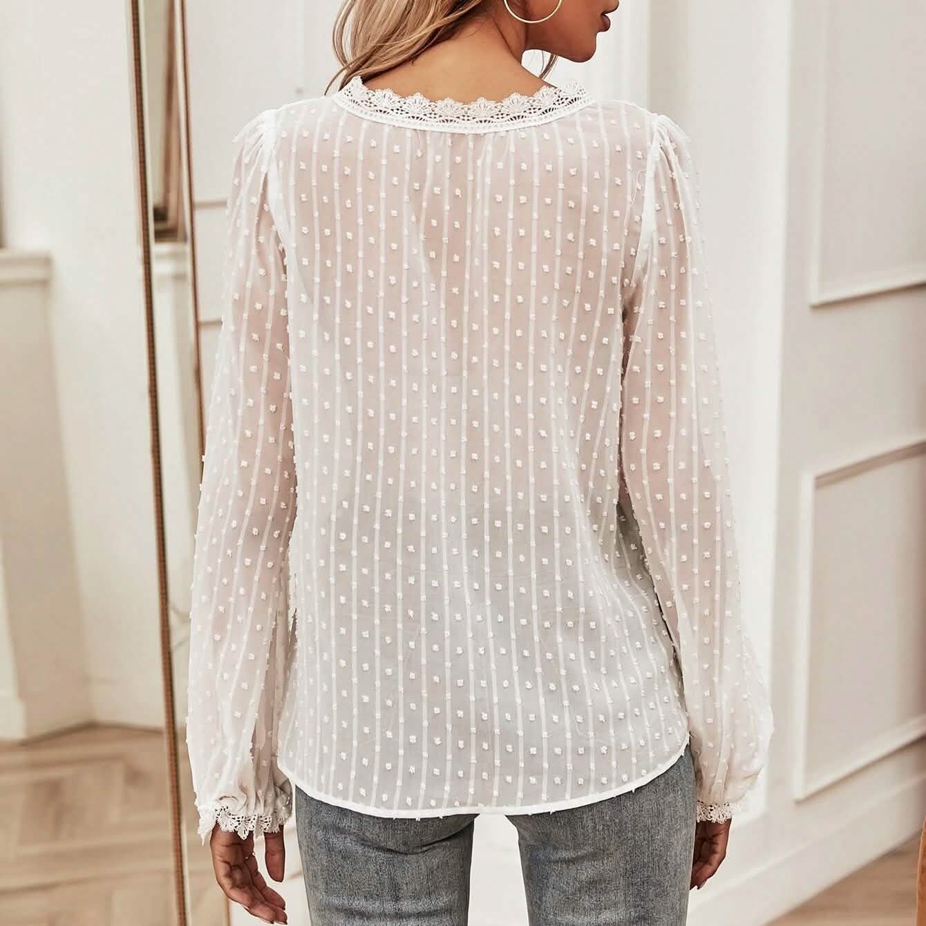 Bluse mit Lochstickerei-Einsatz