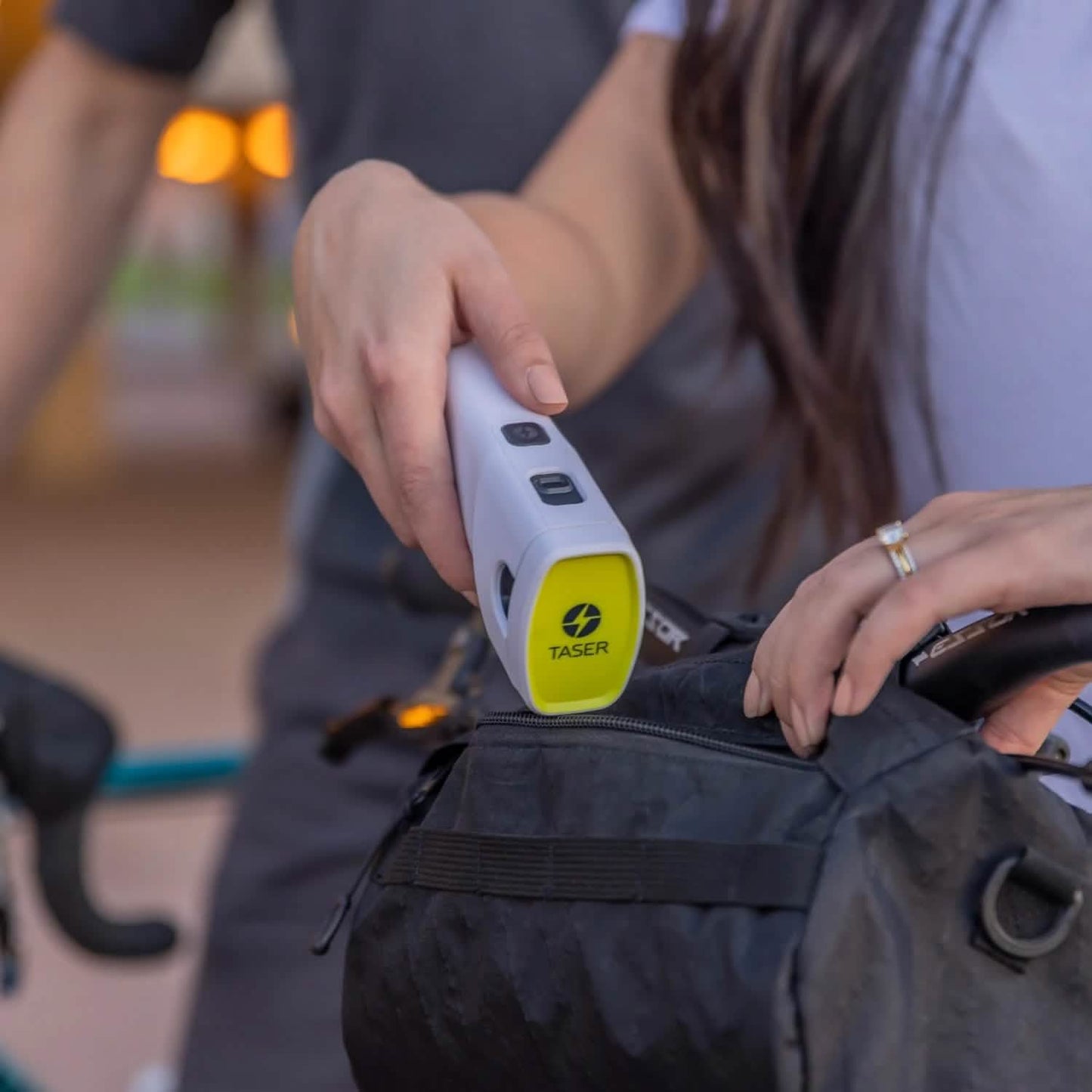 TASER Bolt 2 Energiewaffe