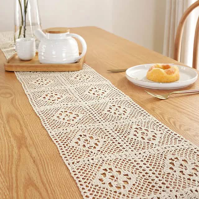 Häkelspitze-Tischdecke im Vintage-Landhausstil