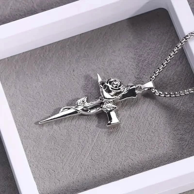 Vintage-inspirierte Herren Halskette mit Anhänger aus Titanstahl - Einzigartiges Kehlketten-Design mit Kreuz- und Rosenakzenten