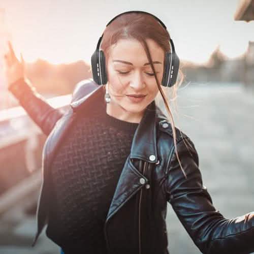 Kabellose, faltbare Over-Ear-Kopfhörer