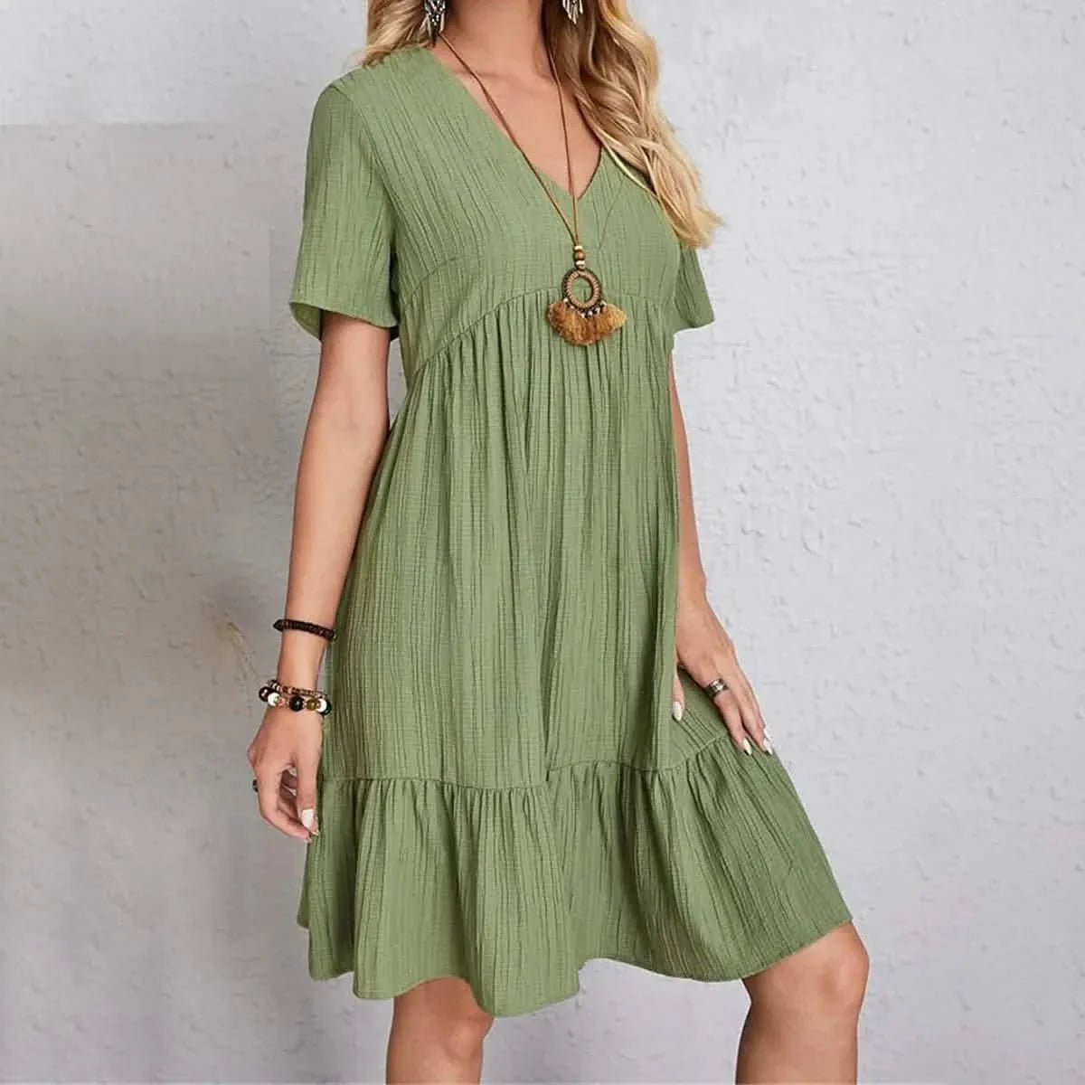 Damen Freizeitkleid mit V-Ausschnitt und Rüschen, Midi-Shift-Kleid