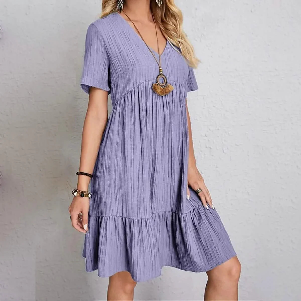 Damen Freizeitkleid mit V-Ausschnitt und Rüschen, Midi-Shift-Kleid