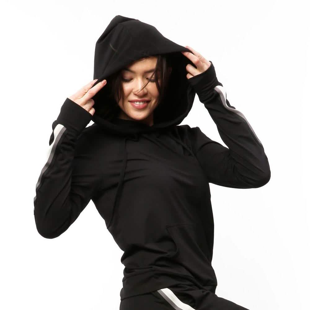 Leichter Kapuzenpullover für Damen mit Akzentstreifen im College-Stil