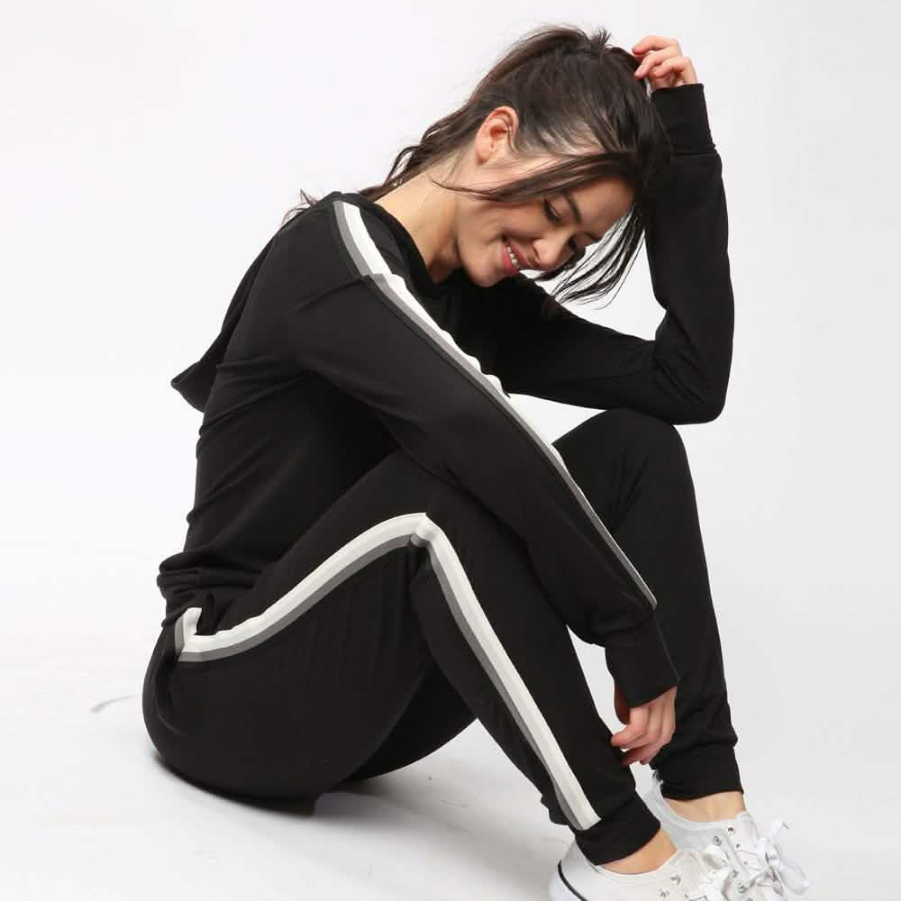 Leichter Kapuzenpullover für Damen mit Akzentstreifen im College-Stil